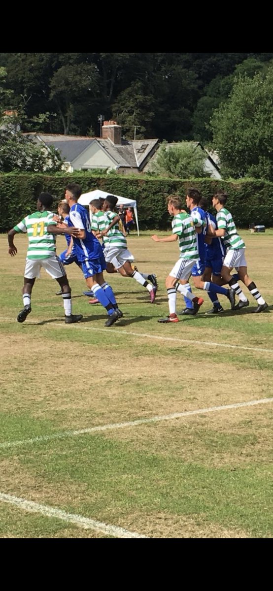 LiveLikeAProUK's tweet photo. Thx #TFA for your continued support @LiveLikeAProUK and referees @AllenLe46467048 and #DaveHarding ...... @FoothillsSoccer @TorquayAcademy @ChrisHogg9 @LeonHapgood @tucks78 ππππΌππΌ https://t.co/dGvnTn9sbN