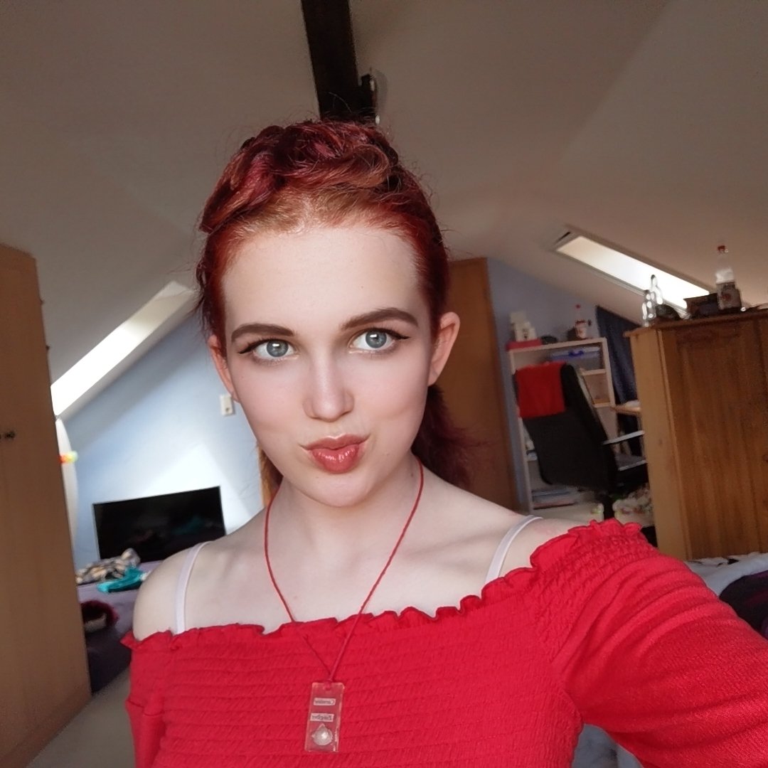 Gabriel (overgrownpigeon) Twitter