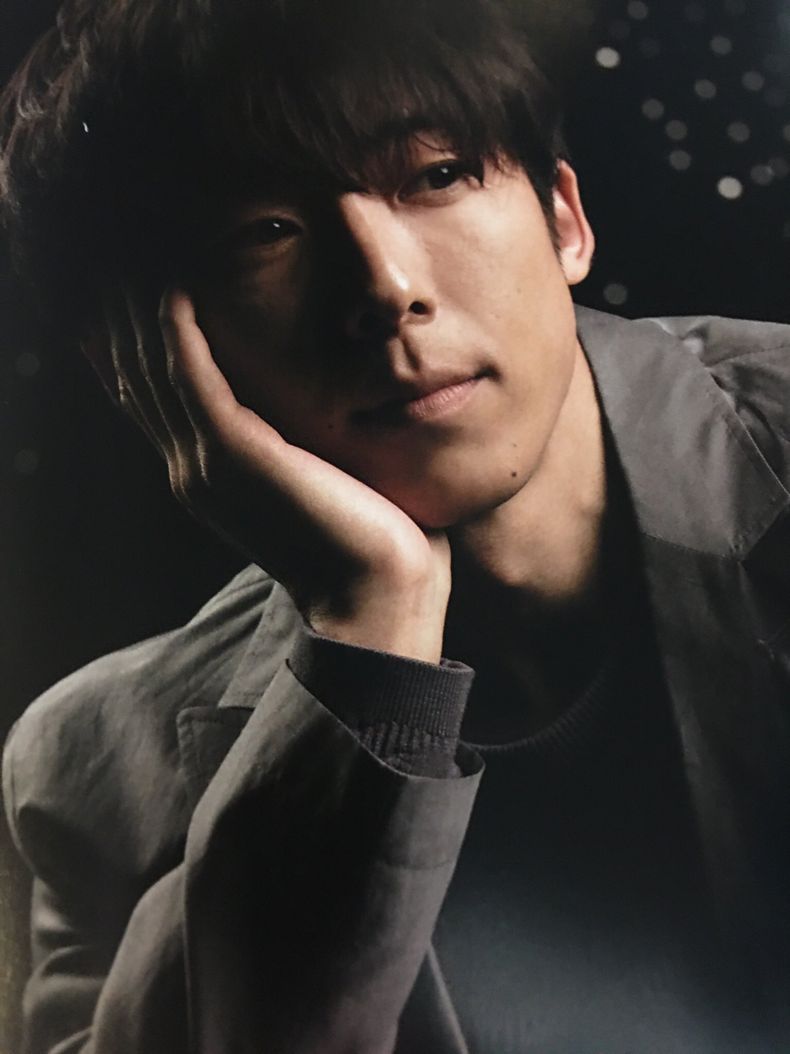 芙蓉 髪型と服装などでカッコイイ人居るけど それはそれで十分okなんだけど 私いつも思うの 彼は何しててもかっこいいなぁって 何でごまかさなくても素敵だなぁって 着物着てもヨレヨレのtシャツでも 前髪重めでもフォーマルでも 角刈りでもちょんまげでも