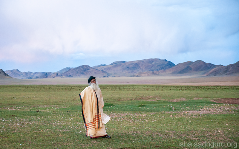 SadhguruJV's tweet image. In pursuit of happiness, we have ripped the planet apart, but still we are not any happier. It is time to stop and look, because all human experience happens within you, not outside of you. #SadhguruQuotes #WorldEnvironmentDay