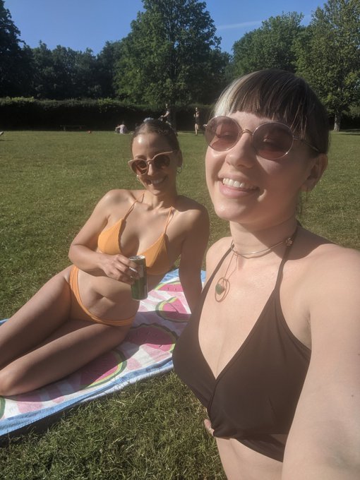Seeing my gorgeous bestie @ninifrancesca for a little social distancing picnic 🍉💖  Ended up sitting in<a class="tags" target="_blank" title="On Twitter" href="/?out=eyJ0eXAiOiJKV1QiLCJhbGciOiJIUzUxMiJ9.eyJpYXQiOjE3MjIwMjM1NDcsImlzcyI6InR3cG9ybnN0YXJzLmNvbSIsIm5iZiI6MTcyMjAyMzU0NywiZXhwIjoxNzUzNTU5NTQ3LCJyZWRpcmVjdF91cmwiOiJodHRwczovL3R3aXR0ZXIuY29tL25pbmlmcmFuY2VzY2EifQ.m1M2ciUNG0zm9roeqfRAeeP3WAf8yR7xluenDra3MCgOarAZ2ZJX-tlt92Yqhr_6uF0WIYeUtA7jOou92WrLLA">@ninifrancesca</a><a href="/tag/cruelladevil"class="tags"><span>#cruelladevil</span></a>