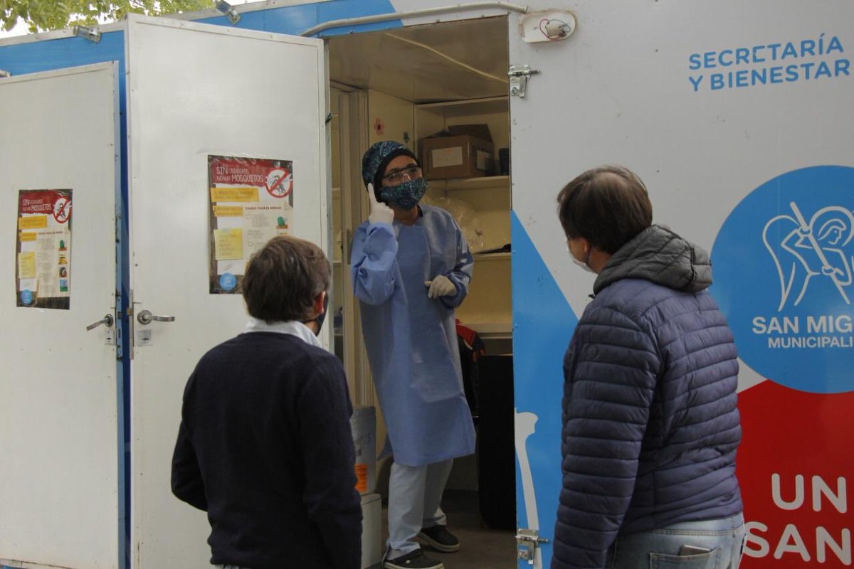 Auka24SM's tweet photo. El Intendente @jaimemendezh "Hoy, con la colaboración de @regatasbv, en sus instalaciones, continuó la campaña de donación de sangre, muy necesaria en tiempos de pandemia @DrFLambert @dlTorrePablo #SanMiguel" @hugoreverdito @delatorrej https://t.co/HY5jMhwmDI