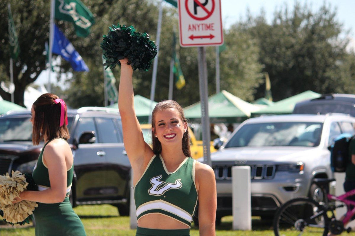 USFAllGirlCheer's tweet photo. We would like to wish a very Happy Birthday to 2nd year vet, Abi! We hope you have a great day! ππ #USFAG #GoBulls #HornsUp #USFCheer https://t.co/7X50AVtUtQ
