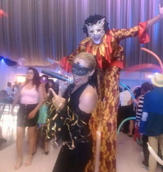 Estrell68205003's tweet photo. #AYUDA el gremio artístico está sufriendo, compañeros #músicos #bailarines #dj #meseros #valletparking #cocineros necesitamos #Apoyo volteen a vernos. @EVIDEGARAY @jrsestaca ayúdenos a ser escuchados. Necesitamos apoyo del gobierno. @MovESCENA https://t.co/I4Qh0hzRN8