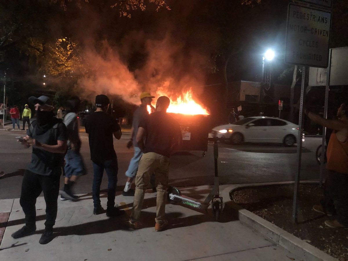 DanVForbes's tweet photo. Come on Austin. We’re better than this. #StopTheRiots #stophate #cantfixstupid #GeorgeFloyd #thisisnottheanswer https://t.co/rhIReqbPni