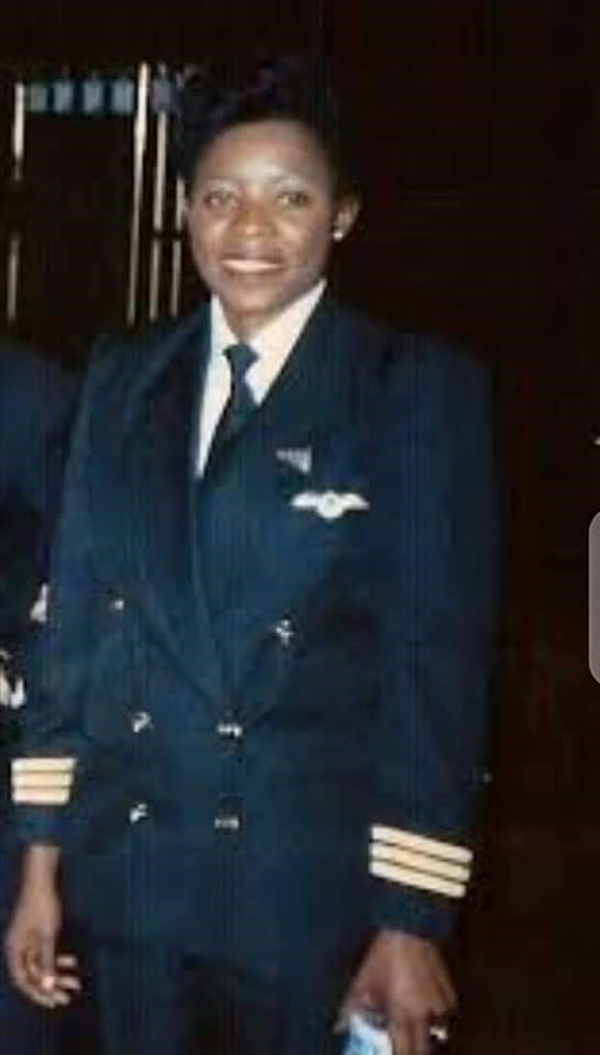 1. How Nigeria's First Female Pilot was killed by her domestic staff and how they escaped justice.Capt. Hadiza Oboh was Nigeria's First female pilot. She flew with the defunct Nigerian Airways. She was single, rich and very glamorous.She lived at Bourdillion, Ikoyi