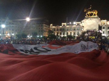 hurgamemoriaPE's tweet photo. Fav o RT si estuviste aquí un día como hoy #hace4años, en una de las marchas pacíficas más grandes de esta década, para impedir que el fujimorismo delincuencial tomase el poder del país hasta el 2021. #FujimorismoNuncaMas https://t.co/CApzfbeJJy