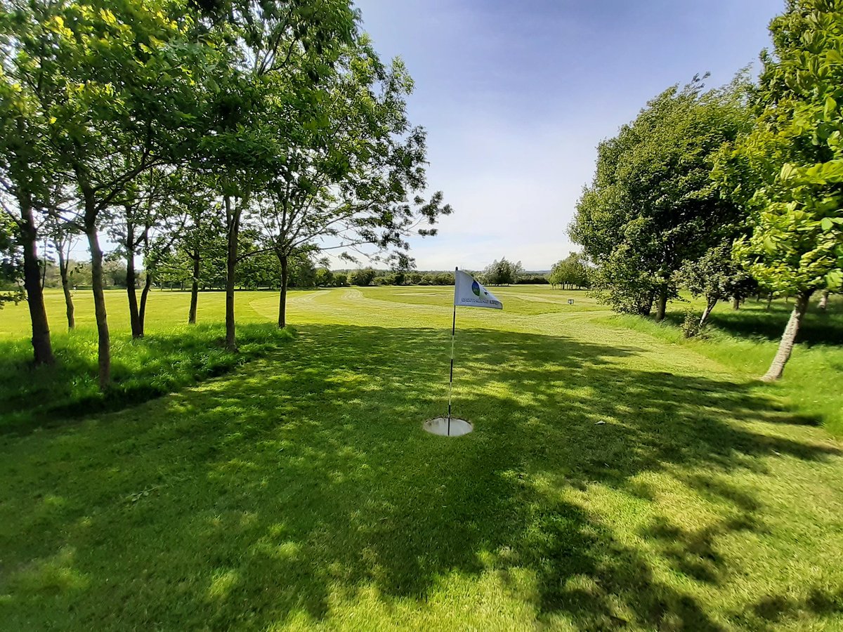 SwindonFamilyGolf tweet media