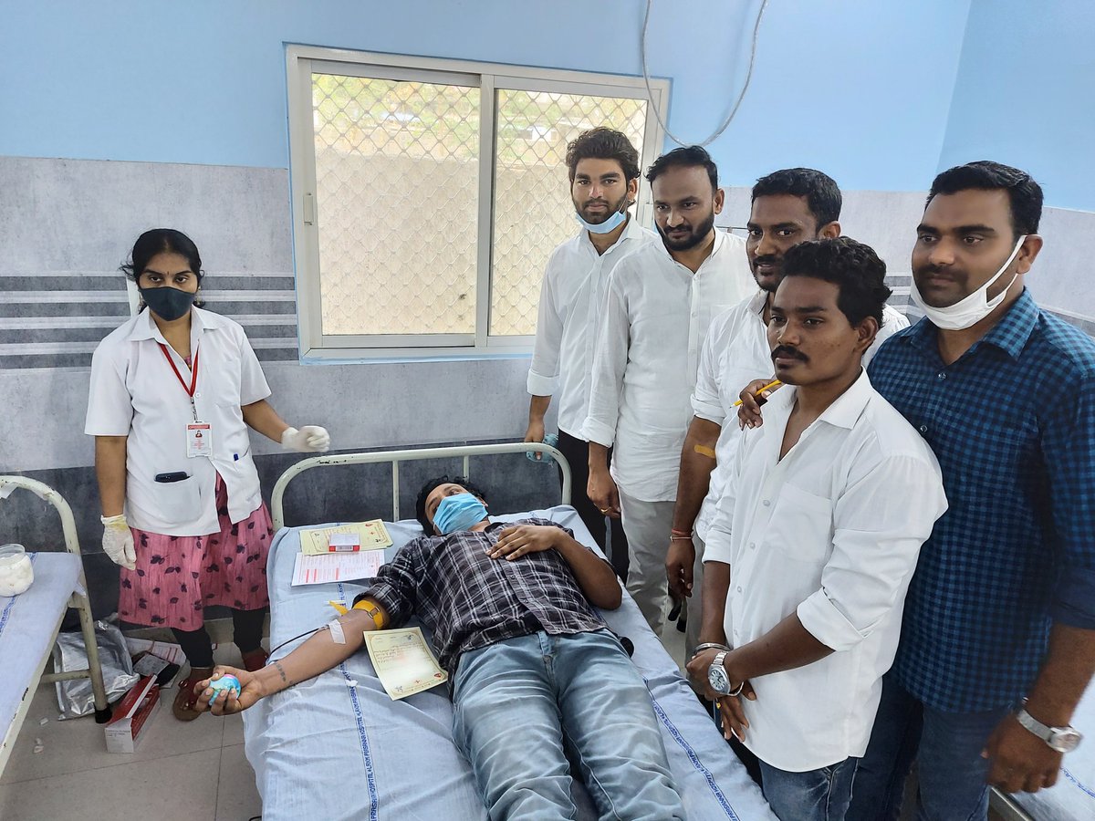 SaajanSidhams's tweet photo. With Inspiration of our beloved Leader @RaoKavitha garu conducted Blood Donation Camp in #Bellampalli Thanks to @ChinnaiahMla garu for all the support in making Blood Donation camp A Huge Sucess Thanks to all jagruthians for making Blood camp A Huge success https://t.co/0OjY1KWnJ5