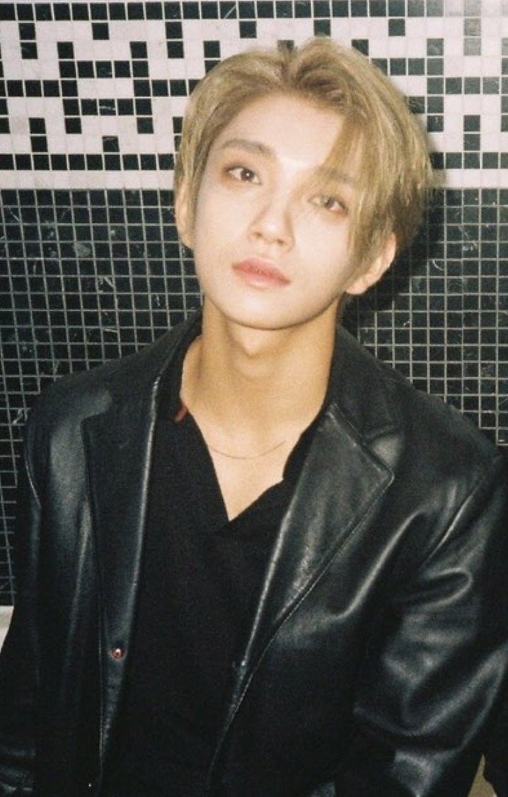 A thread of Joshua& #39;s top tier visuals:  #조슈아   #세븐틴  @pledis_17