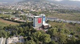 Kontrollü normalleşme süreci ile birlikte Haziran ayı itibariyle sayaç okumaya başlayacak olan BUSKİ, mesken grubu abonelerin su tüketim miktarı 15 metreküpü aşması halinde, aşan miktarı ikiye bölerek Temmuz ve Ağustos ayı faturalarına yansıtacak. ++