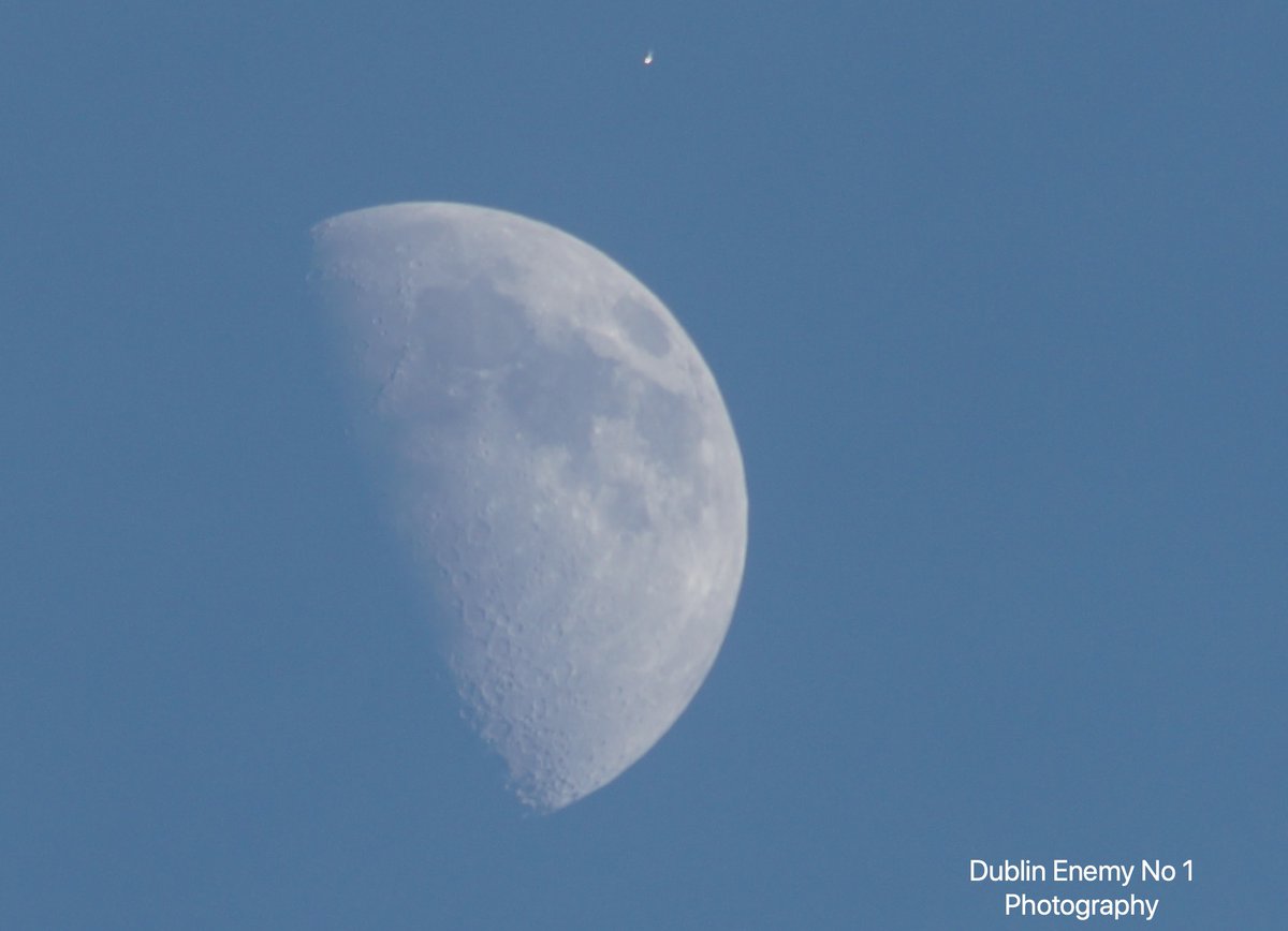 DublinEnemyNo1's tweet photo. @SpaceX #Dragon passing the #Moon with @NASA ; @AstroBehnken &amp; @Astro_Doug to catch @ISS_Research spotted over #Dublin at 21.35 IST  - Thanks @elonmusk !! https://t.co/W3sL2eq1oa