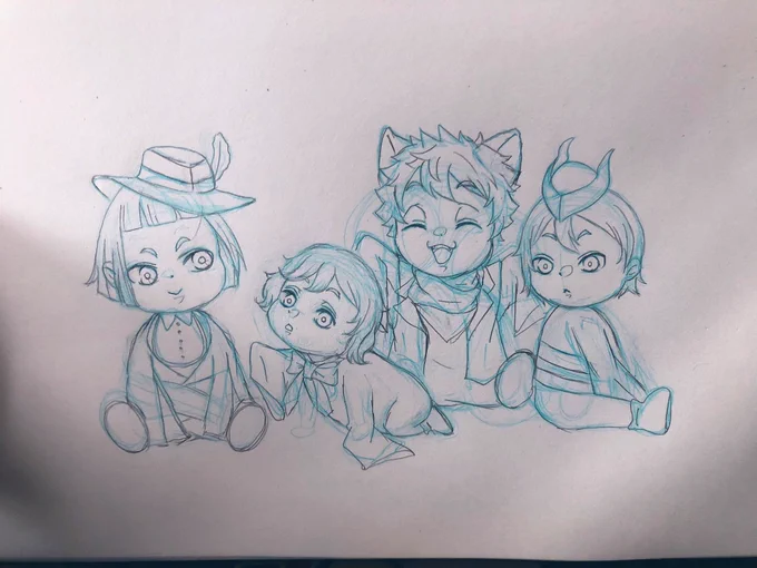 紙に下書きしないと絵が描けない、、、 