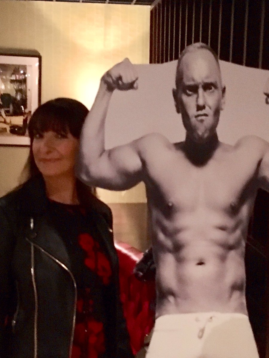 michhassan's tweet photo. Happy Birthday to the one &amp; only @RobbieRinder 🎉🎂🍾🥂🥂 Sending you lots of love &amp; virtual hugs 😘🤗 Enjoy your day XXX #tvhusband #judgerinder #birthdayboy #Gemini https://t.co/tfjtjcRycG