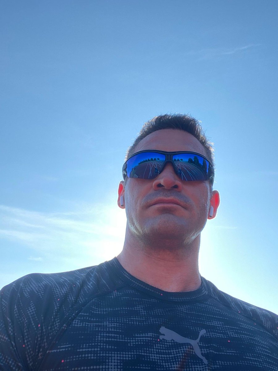 DianaGutjahr1's tweet photo. Sonntagslauf verlängert und für den guten Zweck 22.7 km für #onemillionrun und die @CH_Sporthilfe im #teamnationalrat absolviert. Sport verbindet, von links bis rechts, laufen wir gemeinsam. Mehr Fotos auf FB. @Blickch @tvo_online @tagesanzeiger @tagblatt_ch @nau_live https://t.co/wTDfyZNA9M
