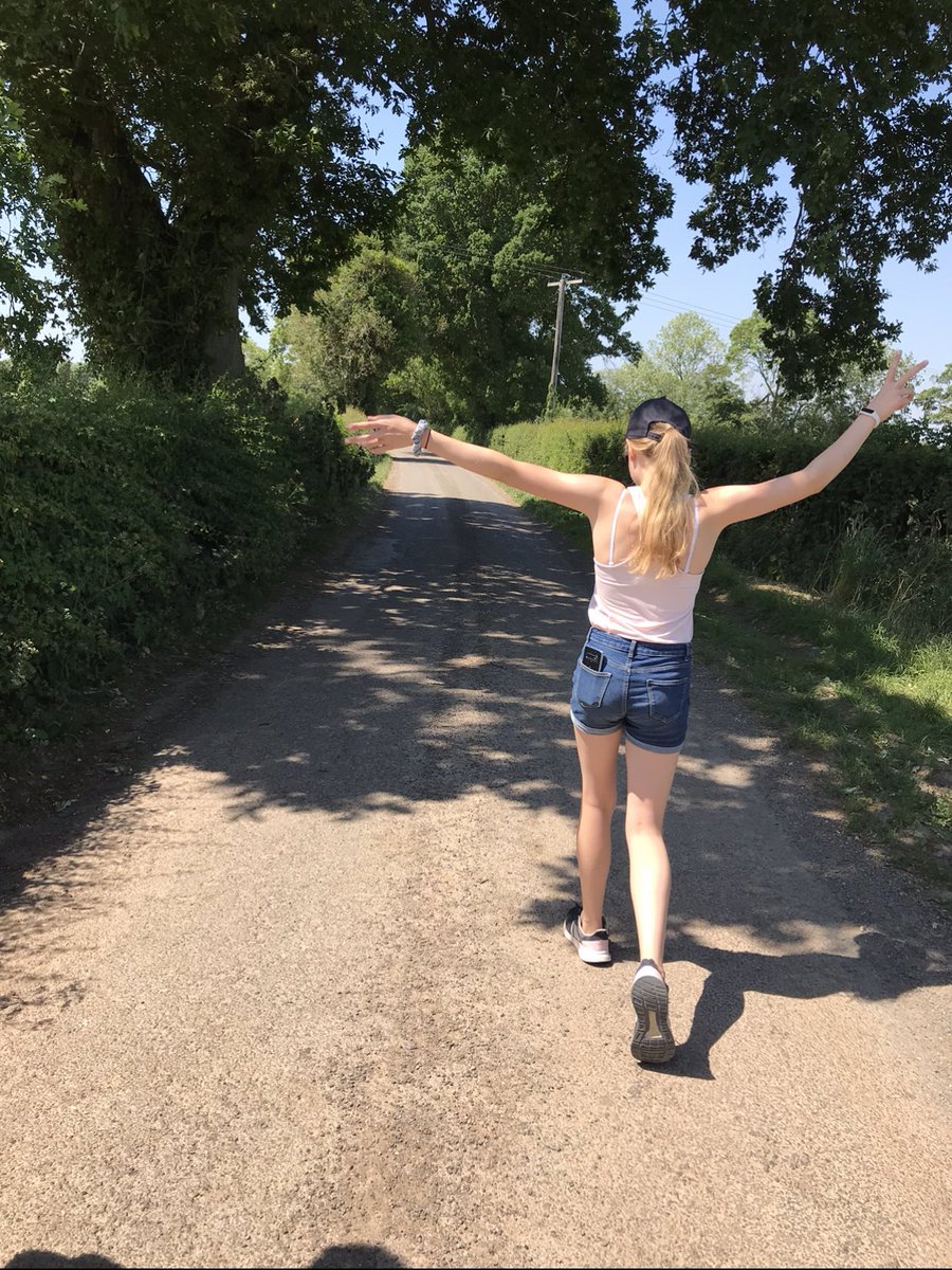 CoppenElla's tweet photo. @LESCNews
 Best weather for #stepsunday https://t.co/mMr7FU94U8