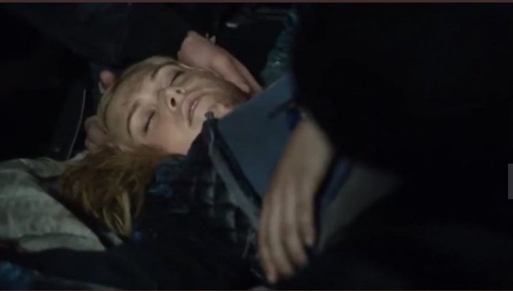 Снегурочка chloroformed. Жестокое насилие женщин. Маньяк усыпил девушку. Фильм похищение хлороформ. Иден фильм 2012.