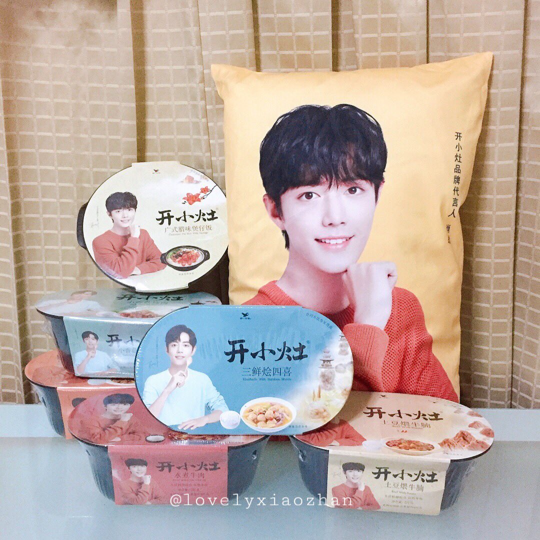 lovelyxiaozhan's tweet photo. @Mashop4289 ได้รับข้าวกล่องพิจ้านเซ็ตหมอนแล้วนะคะ ไวมากกก ข้าวกล่องใหญ่ แม่ค้าร้านนี้น่ารักค่ะ
รีวิวหมอน  หมอนนิ่มๆ เล็กกว่าที่คิดนิดหน่อยค่ะ คงเพราะเห็นรูปจากร้านอื่นคิดว่าจะใหญ่เท่าหมอนหนุน เล็กกว่านิดหน่อยแต่ก็ยังใหญ่อยู่ดี55 ~50cm เป็นผ้าขนซักแล้วน่าจะนิ่มกว่านี้ #Mashopรีวิว https://t.co/MeWt2IorAo