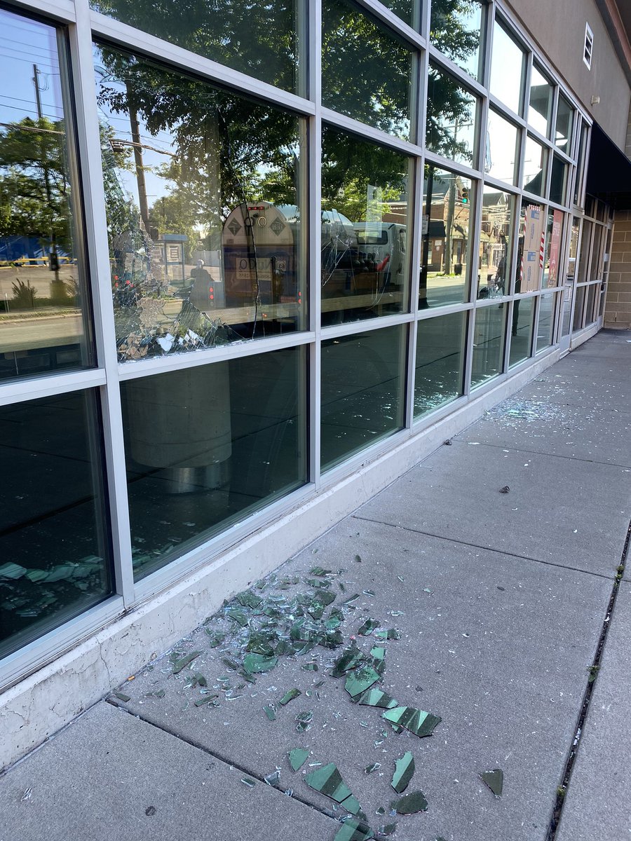 KARobinson__'s tweet photo. Damage to businesses on McMillan in Clifton overnight. Glass shattered. Doesn’t appear anyone was able to get inside. https://t.co/jR1Sm7jjvU