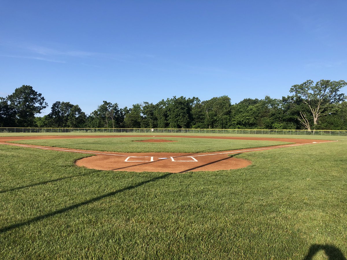 vr7baseball's tweet photo. The Oklahoma clay is watered up and looking dapper for our second day of hosting the @HOATournaments Lead-Off Bash! It will be a beautiful day for baseball. Come have a hot dog or burger and enjoy some good baseball today! @417BaseballMO @coachlong32 https://t.co/JAru6VlPkc