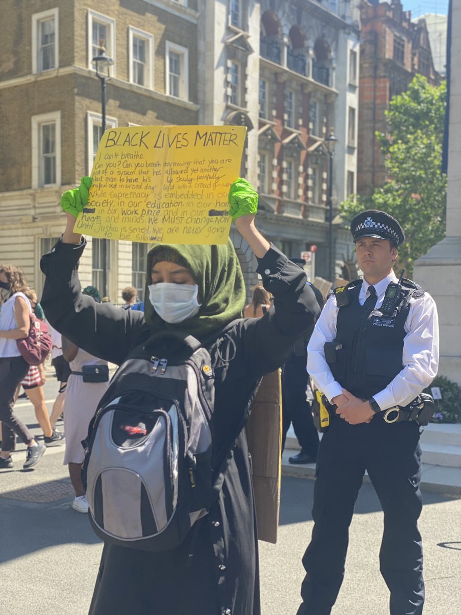 MuradMerali's tweet image. BLACK WOMEN ARE LEADING THE MARCH. A PICTURE HAS A THOUSAND WORDS. #londonprotest #BlackLivesMatter  #GeorgeFloydProtests #Georgefloyd