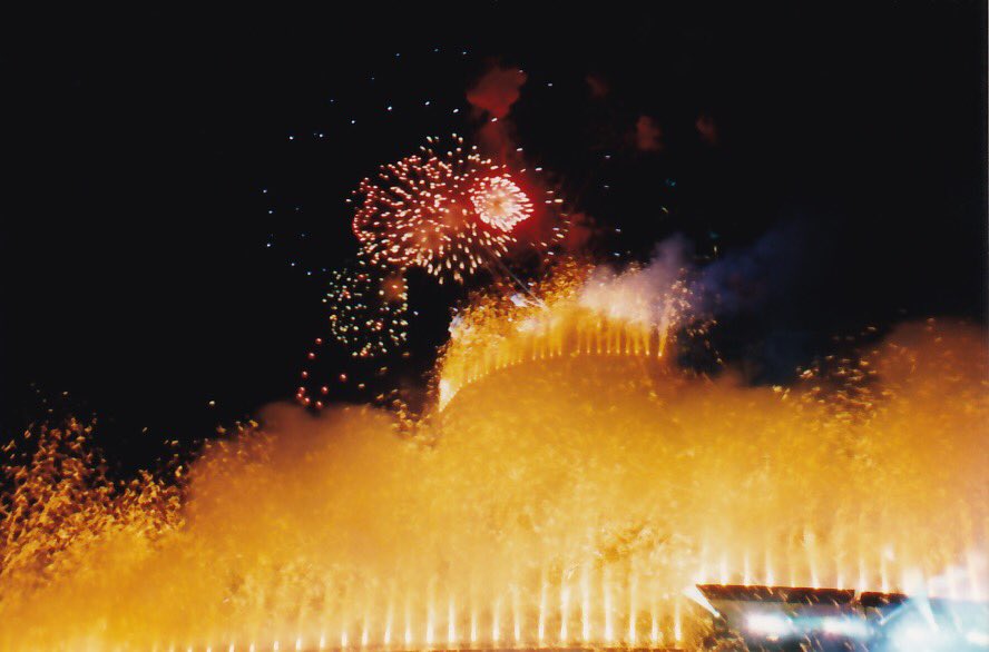 SebastienPic's tweet photo. Happy 25th Birthday #SpaceMountain25 ! I was lucky enough to be there for your opening ceremony working as a trainee for @DisneylandParis One of my most incredible moment while starting my professional life ! https://t.co/jSilxSszXX