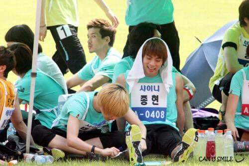 believe me the only thing shawols remember about SHINee on ISAC was either minho being athletic or taemin trim jonghyun's leg hairs.