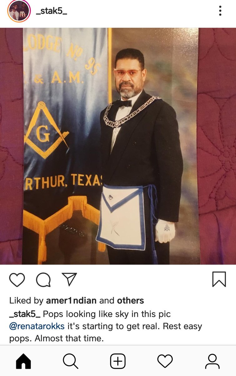 BigDickPerkins's tweet photo. #GeorgeFloyd 's twin brother is "following in the foot steps" of his masonic father. 
#Floyd is in the second picture making masonic handsigns as well.
The longer this fiasco festers the more you can smell the scent of masonic shit in its presence. 
#psyop #Freemasonry https://t.co/PdlePVqnXT