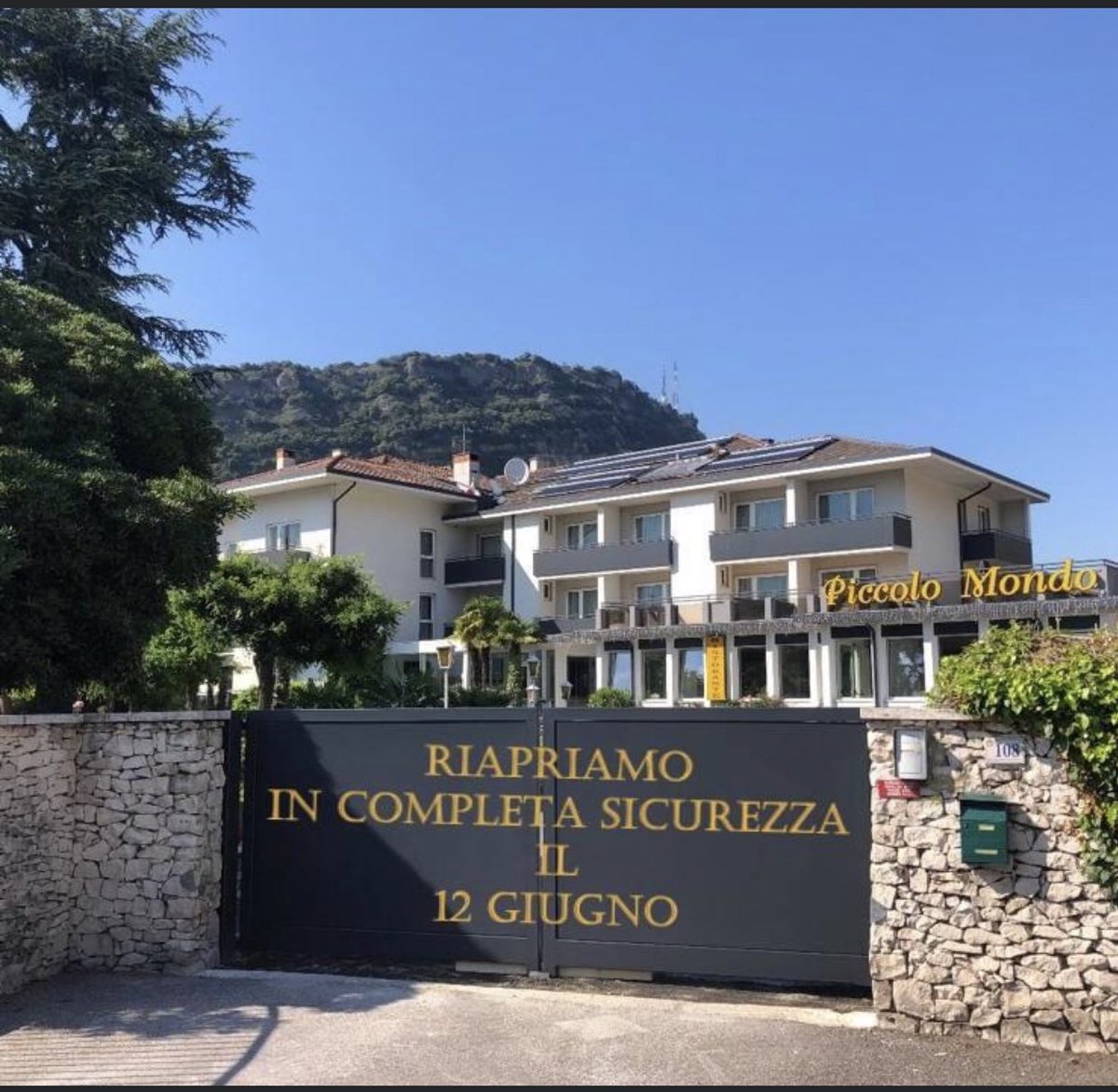 pmondotorbole's tweet photo. 🚨Piccolo cambio di data🚨
Vi aspettiamo il 12 giugno per la riapertura‼️
☀️🌴🏖🍹 https://t.co/SmhInDdcaX
