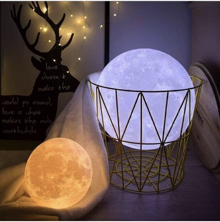 Homing moon. Волшебный светильник. Магическая лампа. Волшебная лампа светильник. Круглая лампа Луна.