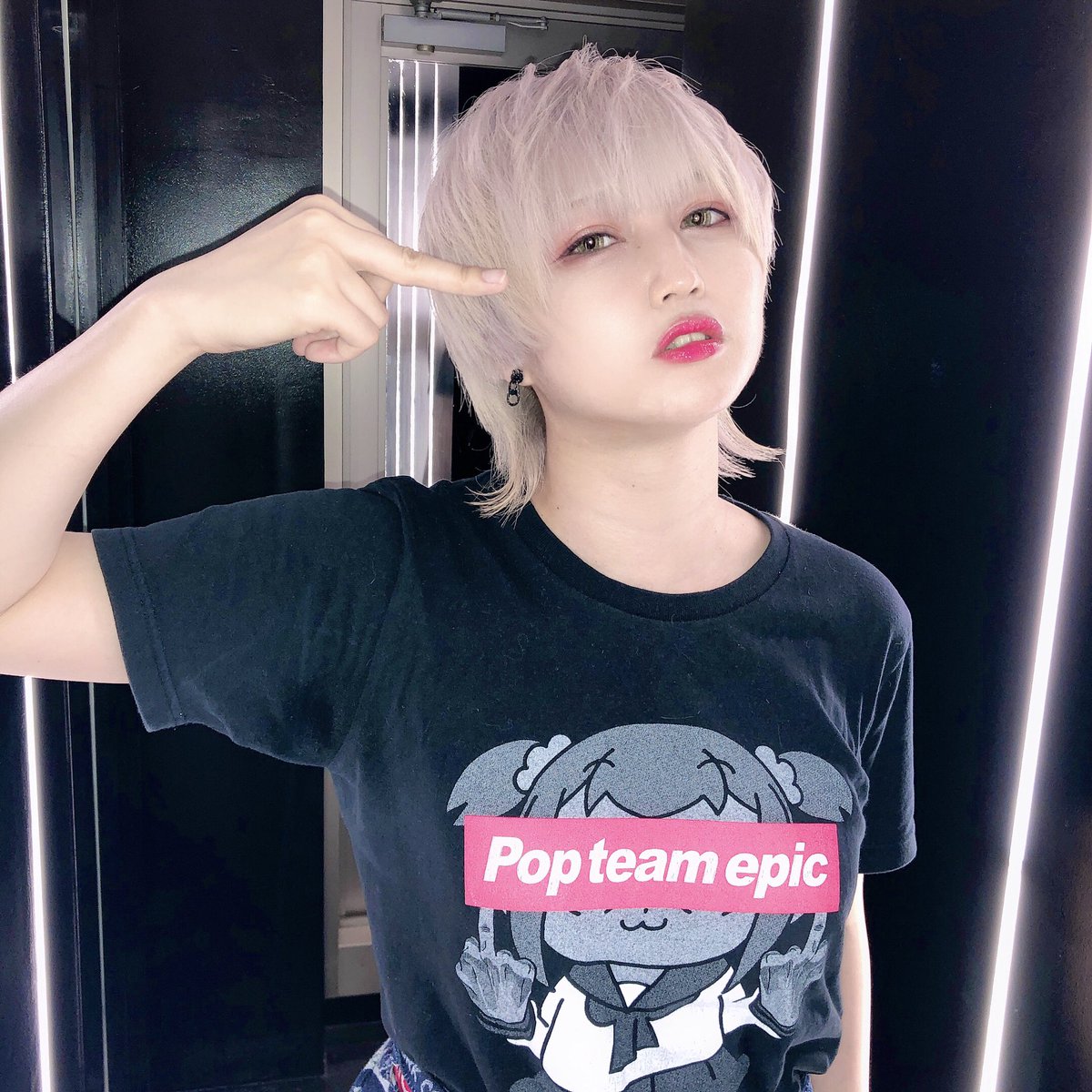 toomki718's tweet image. 🖕パーフェクトマッシュウルフホワイト🖕

最初ソフトモヒカンにしようとしてたのでマッシュウルフで切ったらめっちゃ気に入ってくれた😇

僕のお客さんは癖が強い
@mymelo_na 

#TOMOのヘアカタ #ホワイトヘア #ホワイトカラー #ウルフカット