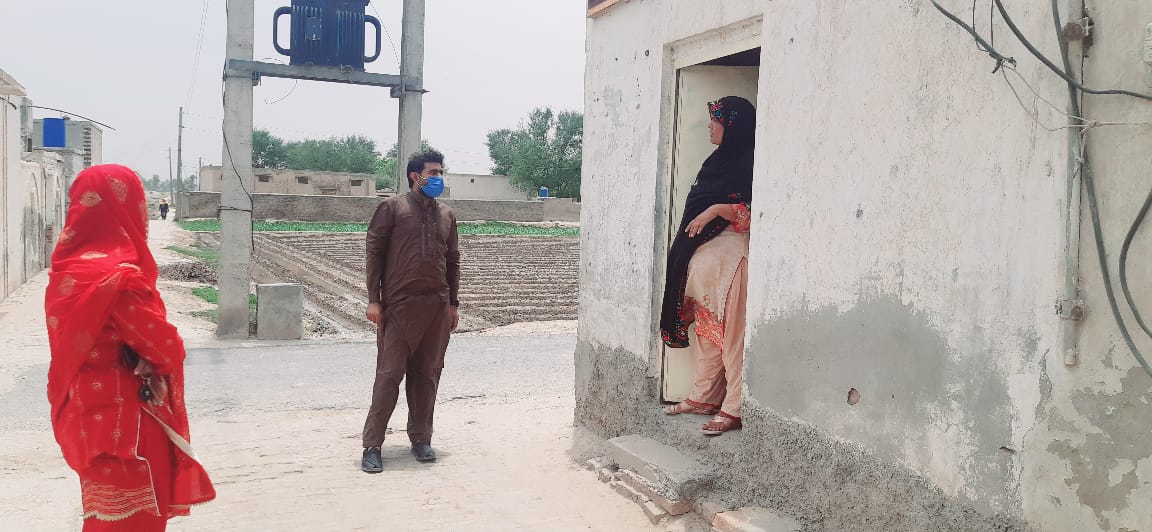 19Lodhran's tweet photo. Anti CoVId Awareness campaign lead by Dr Amir Bashir DDHO  In rural areas of #Lodhran

#covid19pakistan https://t.co/WYYEs1MkN9