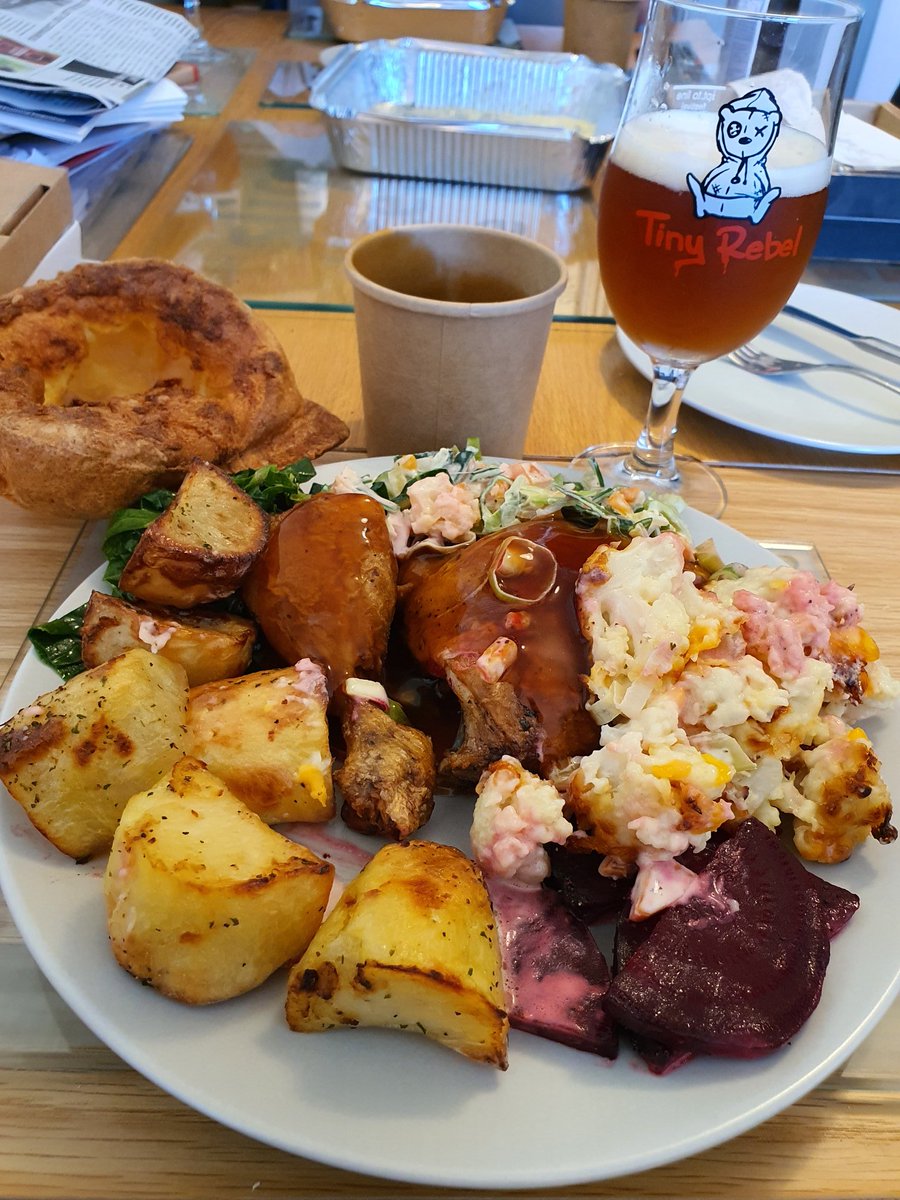 jonsplendid's tweet image. Awesome Sunday Roast from the @WhiteHartH.  Available for delivery and collection. Awesome!
