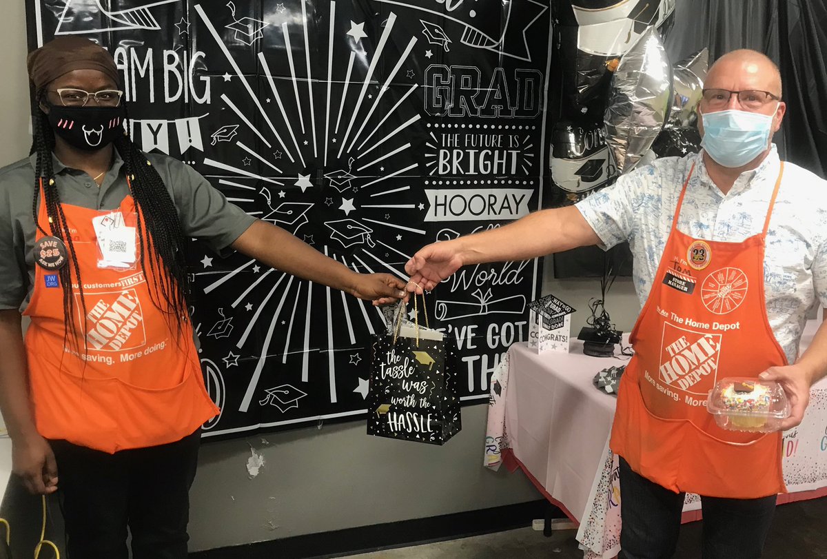 tom svopa tweet media