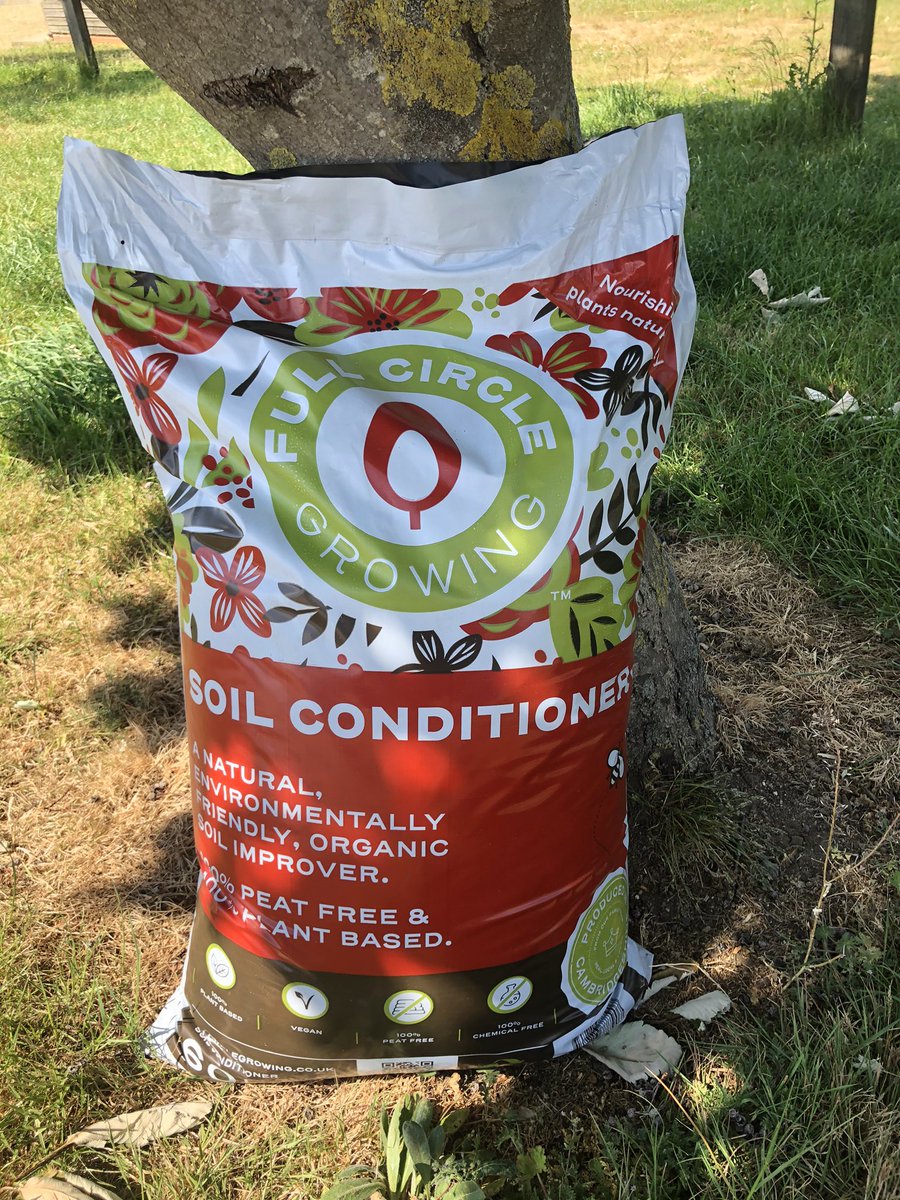 FullGrowing's tweet photo. Really excited to get our 60 litre bags. Easy shipping now 😊 https://t.co/YmpSntBSJh