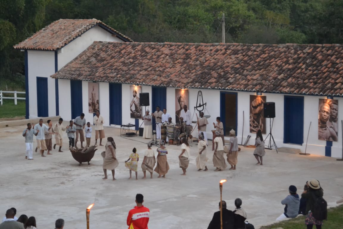 valedocaferio's tweet photo. 🌿O Museu do Café, na Fazenda São Luiz da Boa Sorte em Vassouras é parada obrigatória para quem está no Vale do Café! Parte importante dos projetos pedagógicos da fazenda, recebe muitas escolas e grupos especializados. Vale muito a pena conhecer. Mais infos no nosso IG e FB💻 https://t.co/ExSEdXF3wL