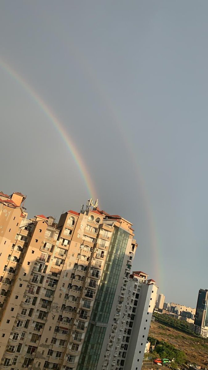 Futuretrends4's tweet photo. It’s miracle a double rainbow in Delhi and hope it brings positivity to the world

#SpaceX #AllLivesMatter #BlackLivesMatterUK #positivity https://t.co/3dNbyymCpw
