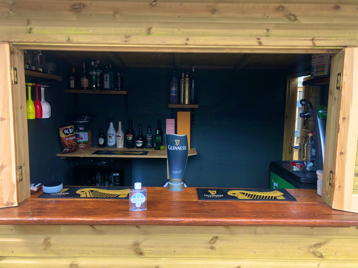 Big Thankyou to <a href="/RoebuckHolmes/">Roebuck Holmes</a> for my Garden Bar, very impressive! #DB7