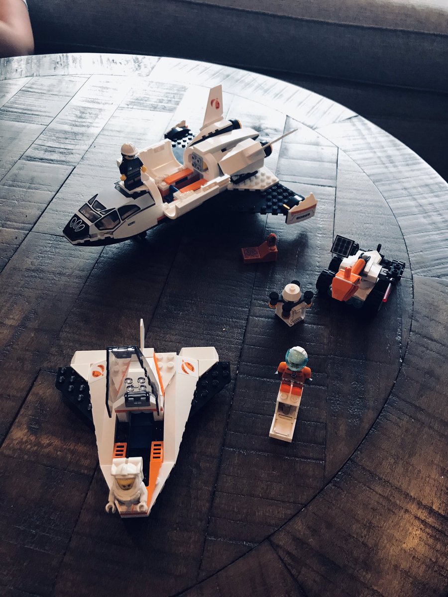saumyz11's tweet photo. @LEGO_Group Cole (6) has been building his space LEGOs 🌍 🚀 #LetsBuildTogether https://t.co/EkaqjMWf5x
