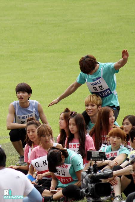 kibum our full time cheerleader