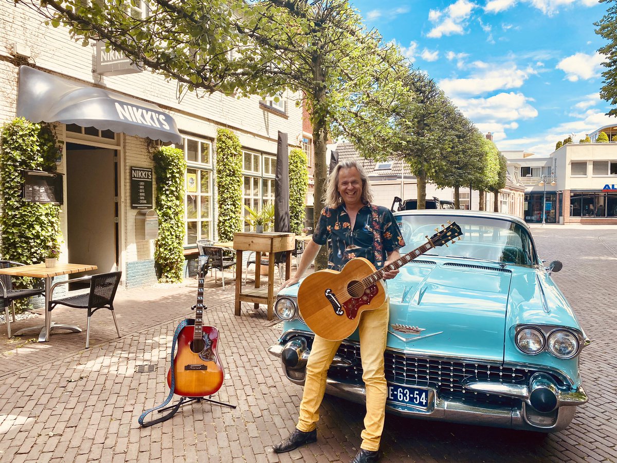 ErwinNyhoff's tweet photo. Corona Cadilllac Concerts op uw favoriete terras!!Hier een paar v mijn favoriete terrassen waar ik graag vertoef of heb opgetreden. Wil je (willen jullie)me boeken op een favoriet terras ?Mail/app info@erwinnyhoff.nl 0629504441 In  @NikkisDalfsen #brasserie13heeten #buuffiesheino https://t.co/fahLW5Tv0b