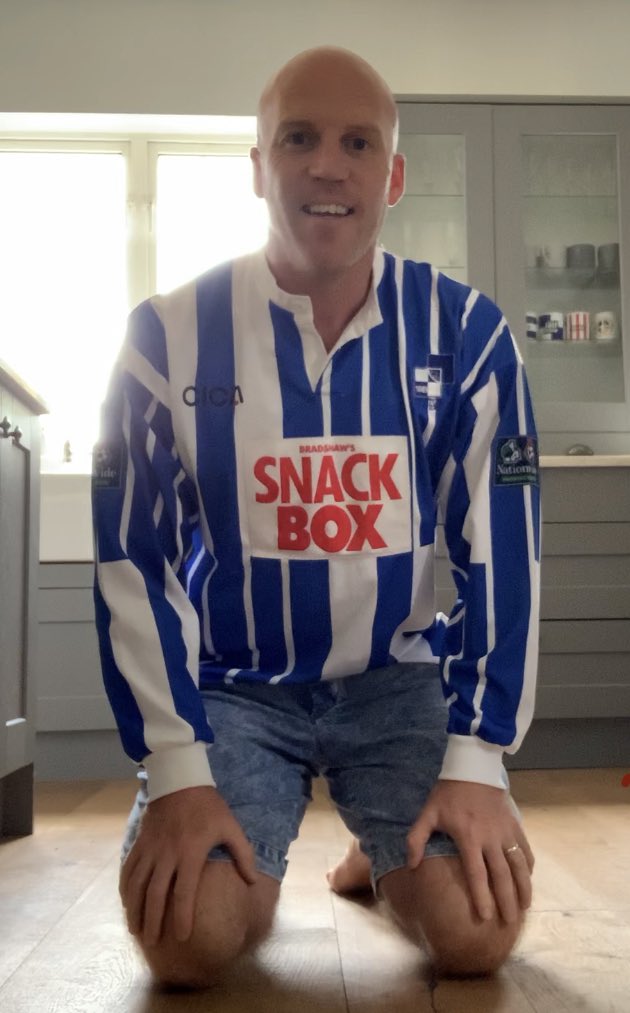 GrayPower3's tweet photo. @Official_BRFC Did any fans actually buy this rascal..??🤷🏼
I remember when we were first shown it at training - some ‘interesting’ comments..!!!😁
#UTG
#onceapirate
#CICA
#snackbox
#tescobag😬🔵⚪️ https://t.co/NY39Hz7fKw