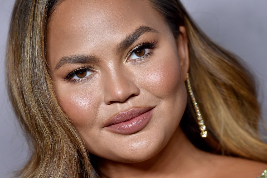 ‘F*** TRUMP AND KEEP GOING’: Teigen, Carell, Other Celebs Posting Bail For Rioters https://t.co/hpxfRK0r0m https://t.co/mbouP5KW8z