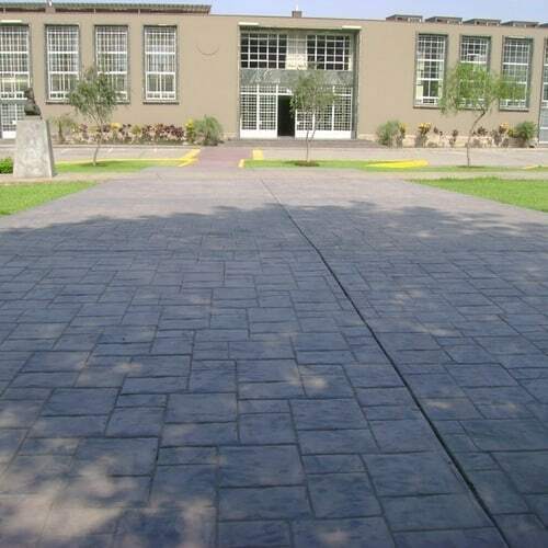 oniria_arquitec's tweet photo. Laja segmentada en el colegio Inmaculada.
.
.
.
#laja #lajasegmentada #pisodepiedra #concretoestampado #construccion #arquitectura #acabadosdepiso #stampedconcrete https://t.co/VEyagMeVK6 https://t.co/gssLq9V0oT