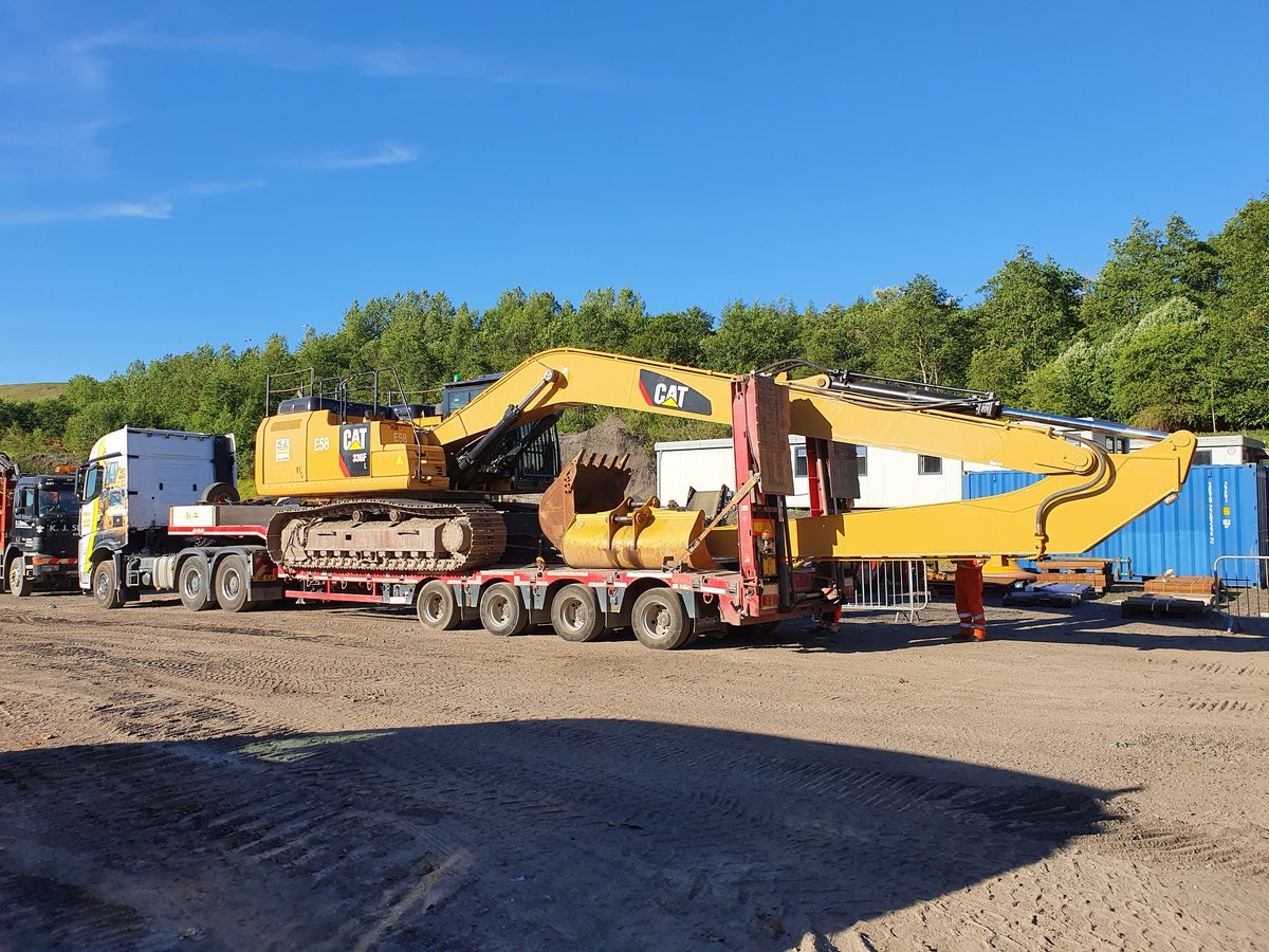 KJ_Services's tweet photo. Our Caterpillar 336FL Long Reach Moved To Site Yesterday Morning From HQ. #KJServicesLtd #KJCrushingLtd #Caterpillar #Excavator #LongReach #Equipment #HireFleet #LowLoaderService https://t.co/srr2GouRky
