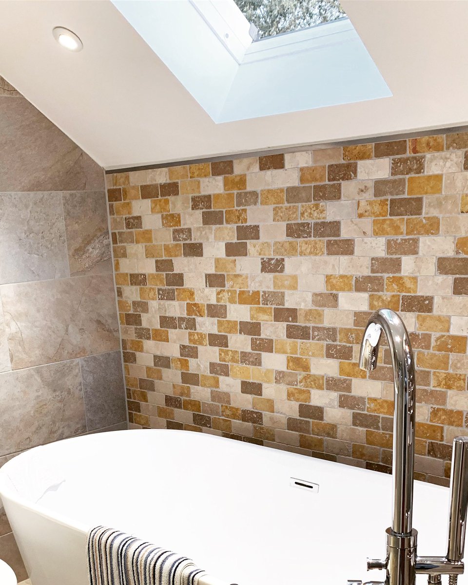 mackiecontracts's tweet photo. Bathroom full of natural light #ensuite #essexbuilder #vision #essexbathroom https://t.co/JX2xNkernX