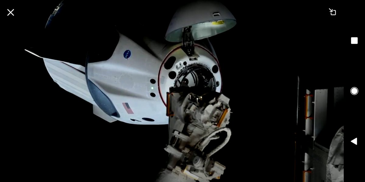 myhaystack's tweet image. Dragon approaching international space station for docking. Less than 20 meters away.