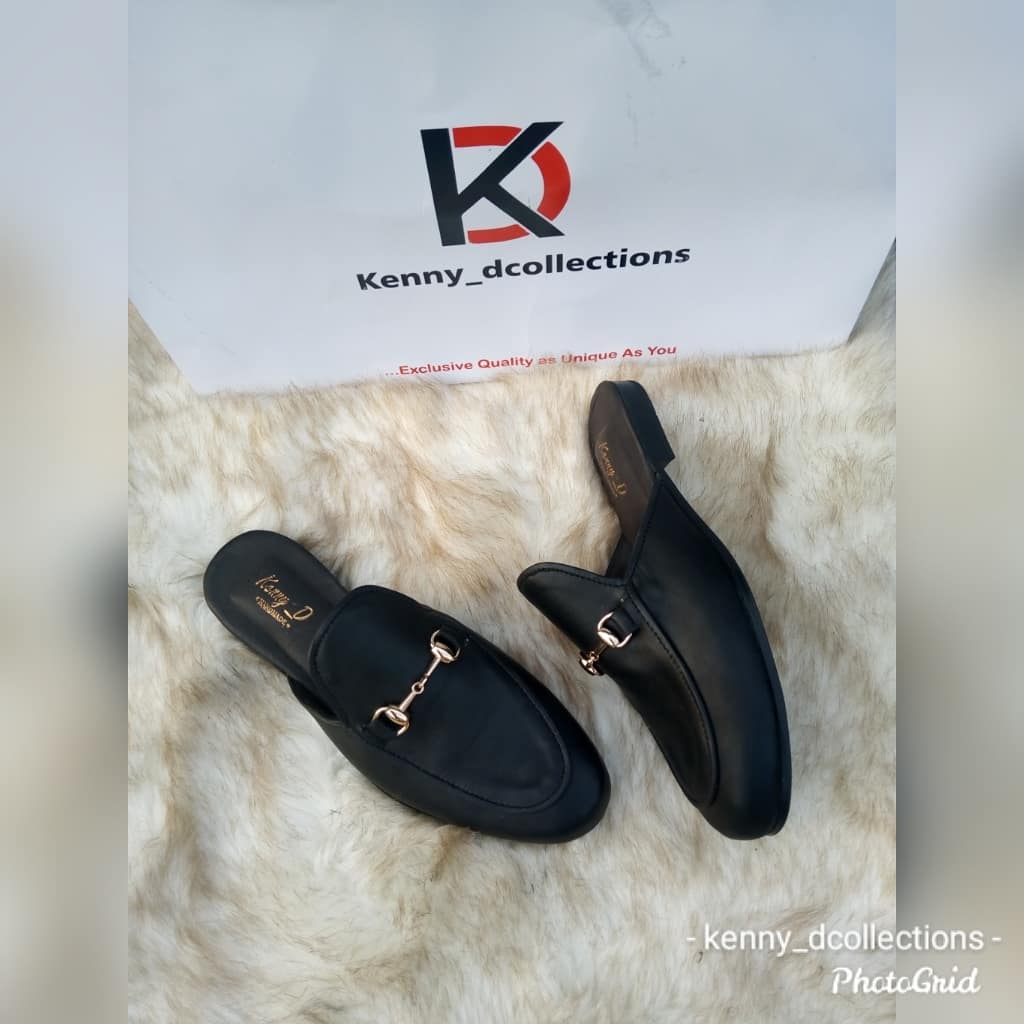 When in doubt, choose black! •
All black mule for real men only. 

Price: 10k
Follow kenny_dcollections on IG for more samples... 
.

#kenny_dcollections
#mules   #bellanaijaweddings #bespokefootwears #nigerianbrand #nigeriafootwear #StaySafeNigeria #lagosfashion #lagosshoes