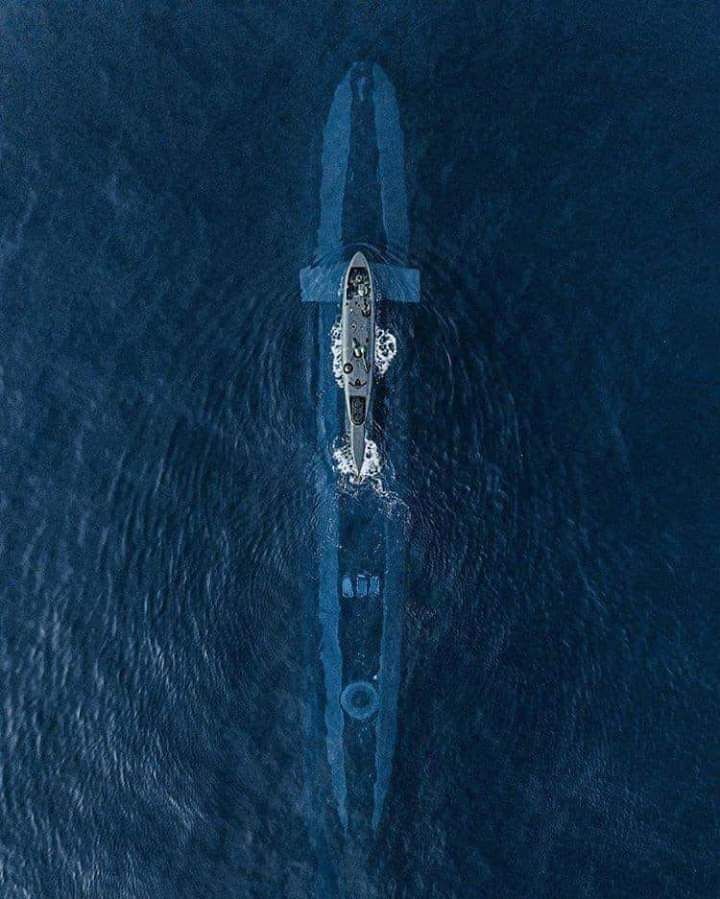 OrgPhysics's tweet photo. Submarine. https://t.co/Y0HoJ1yvwU