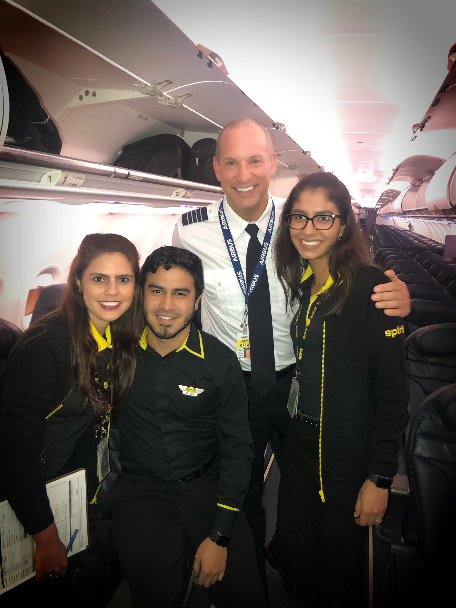 Spirit Airlines Flight Attendant - npqgp47